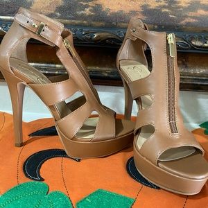 Jessica Simpson heels